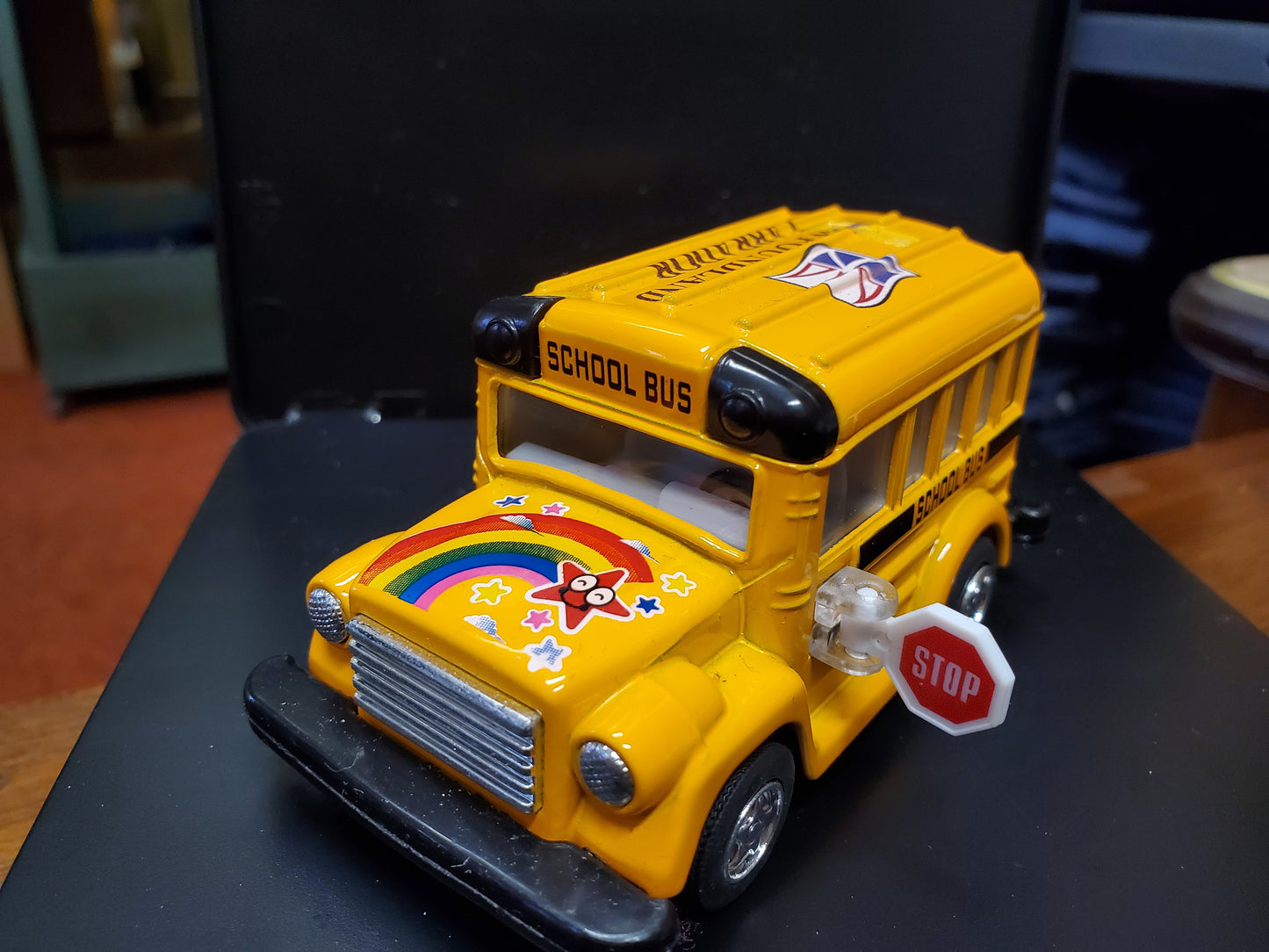 Small NL School Bus 4"