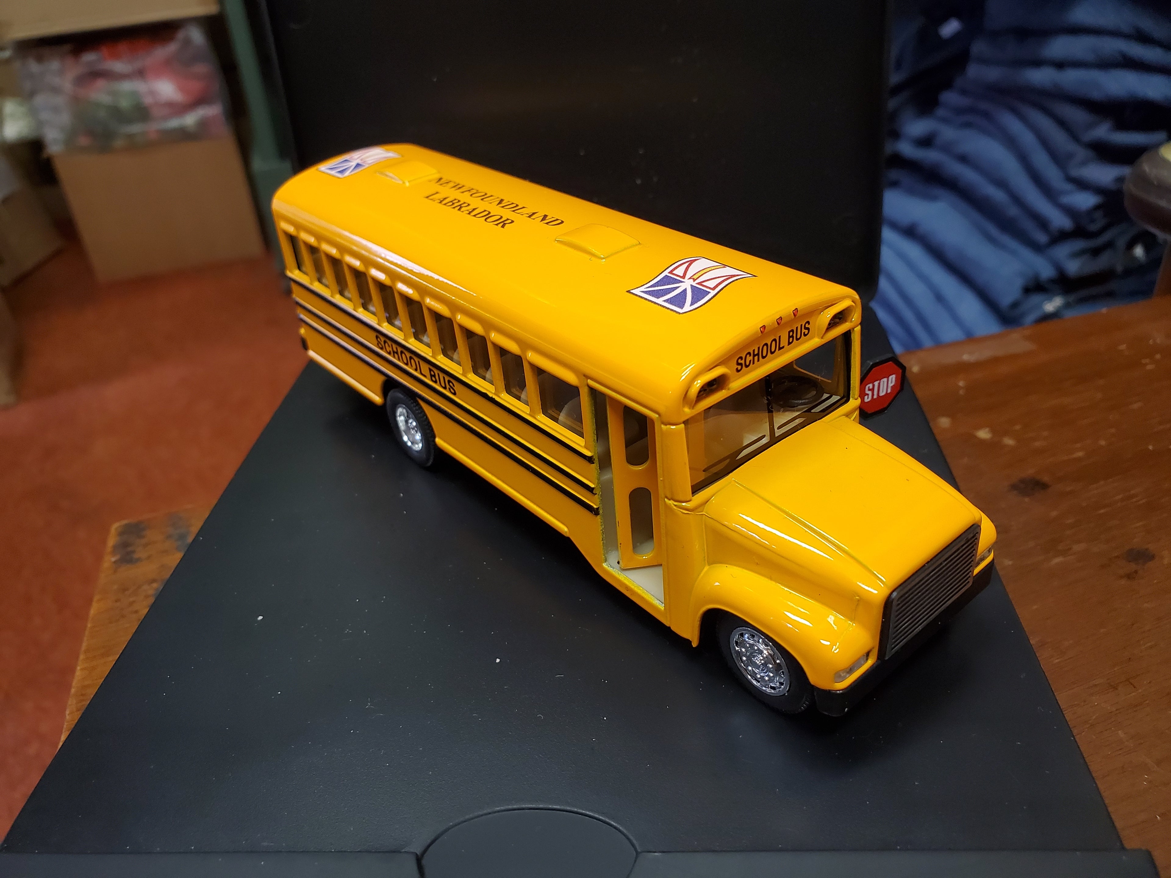 Nl school bus  6.5"