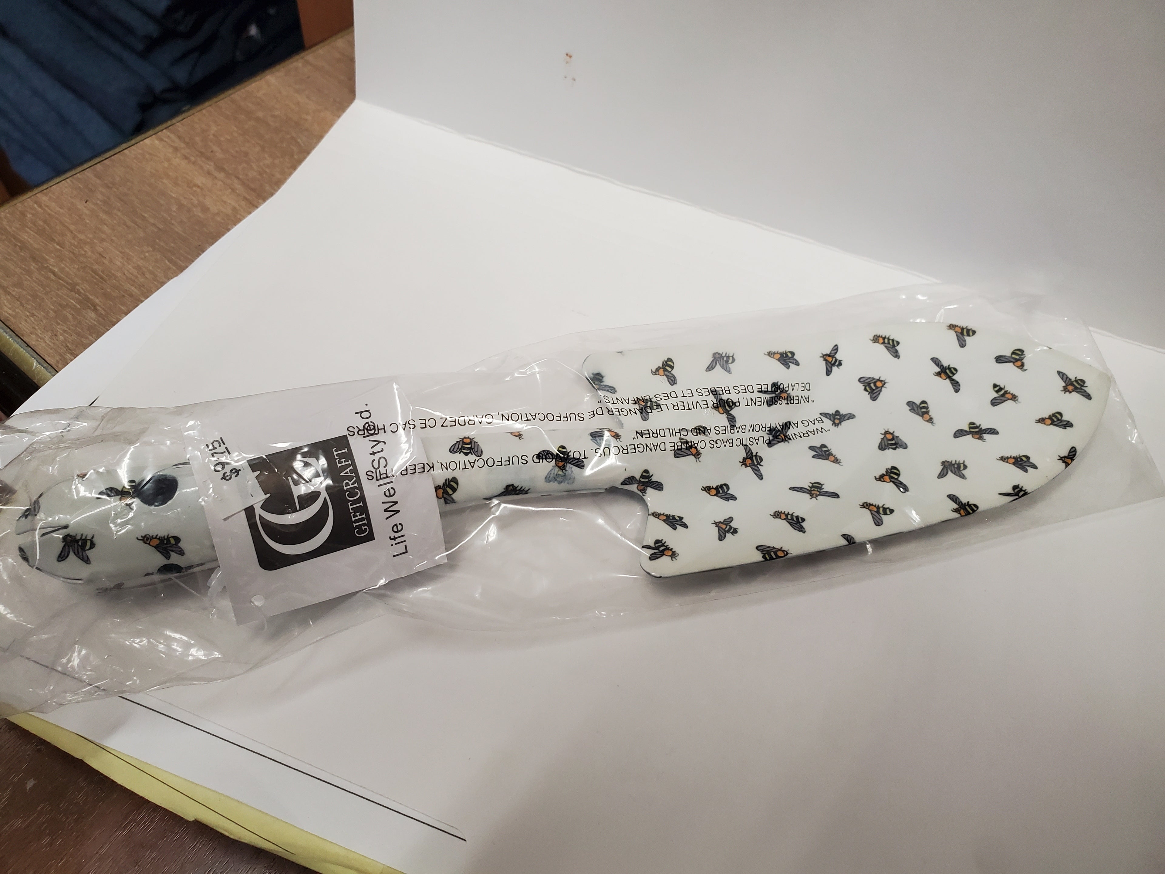 Garden spade - bumble bee deco