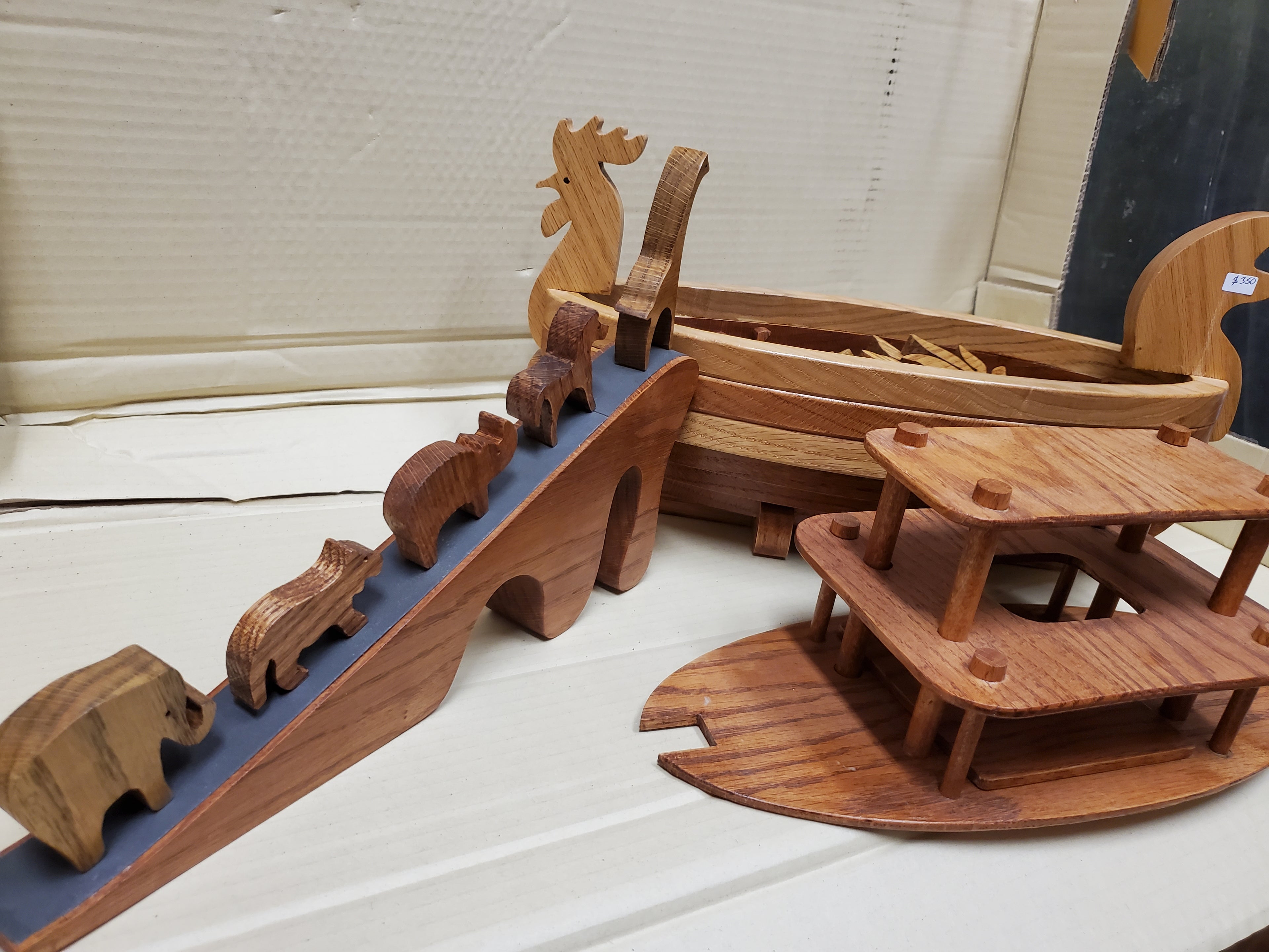 Noah's Arc with assorted figurines - in Oak